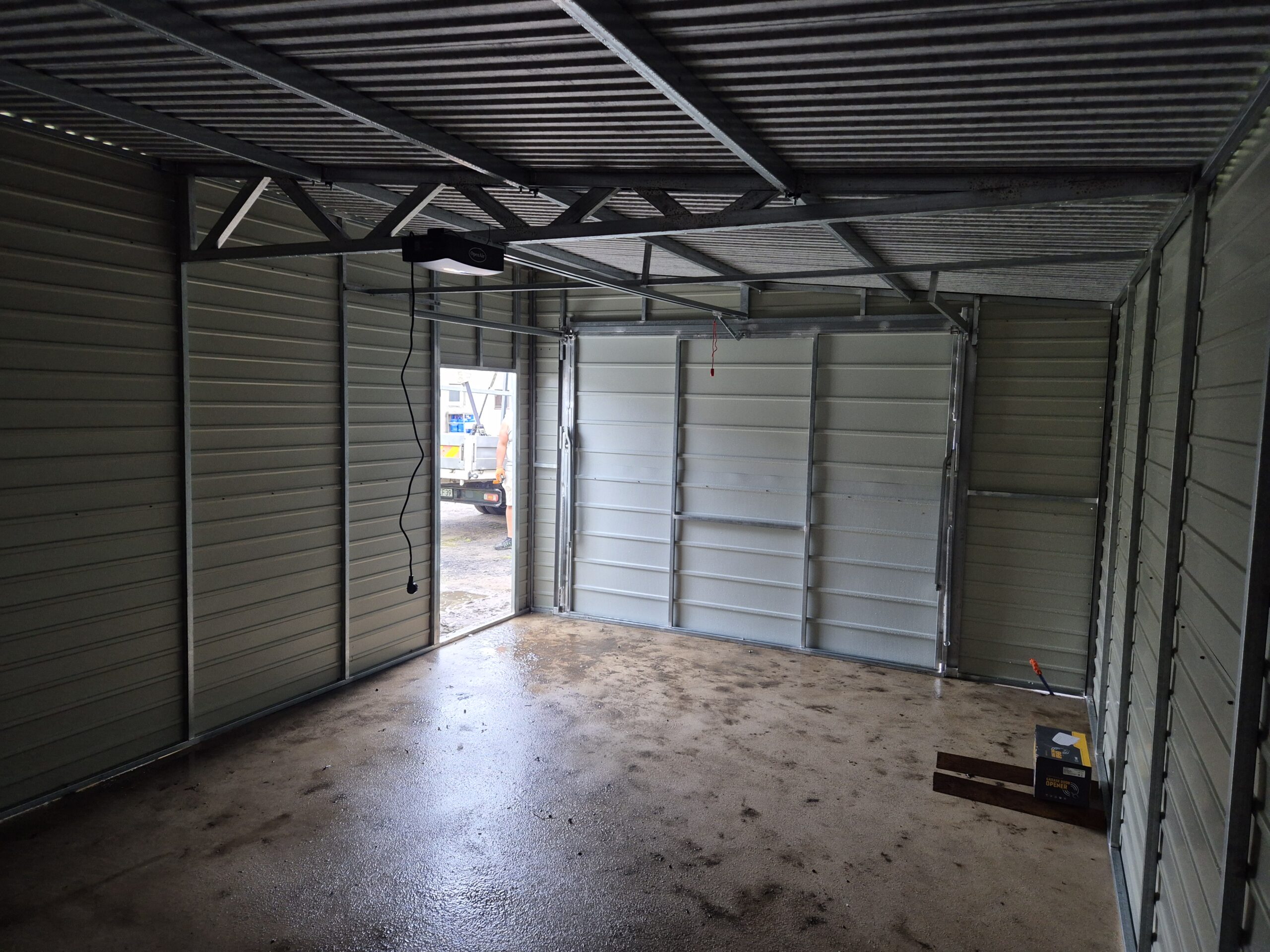 Konstrukcja garażu blaszanego