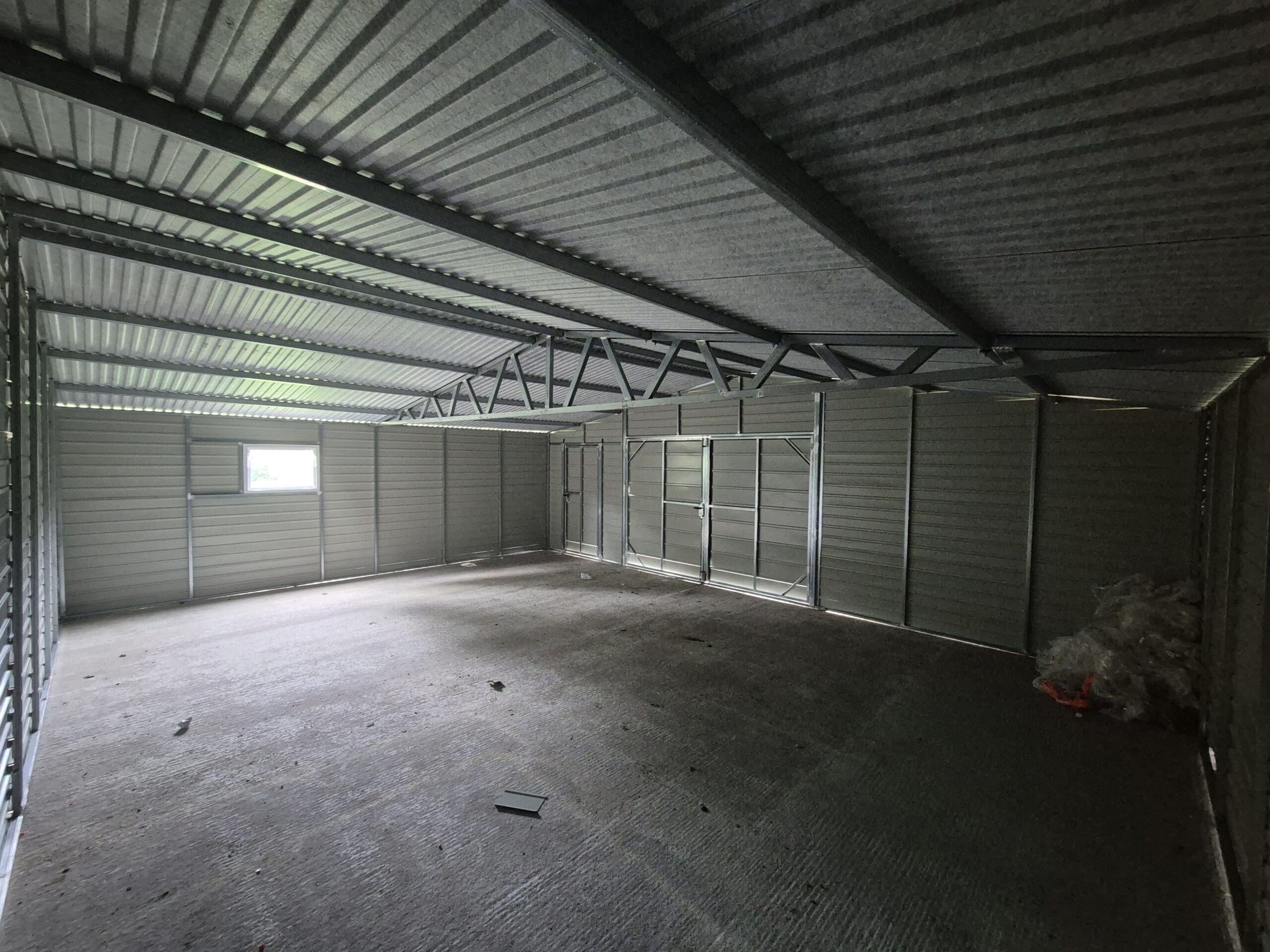 Konstrukcja garażu blaszanego