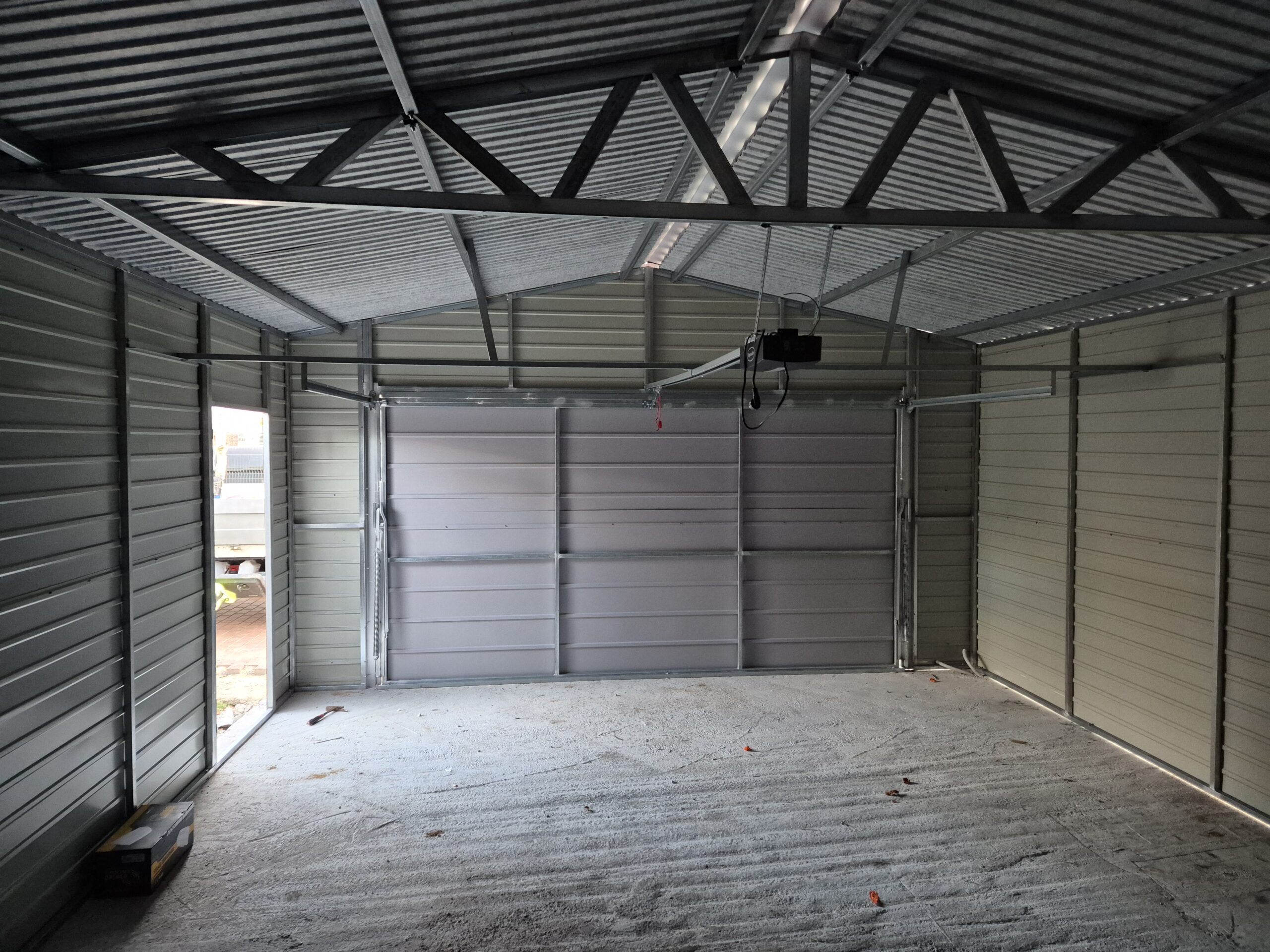 Konstrukcja garażu blaszanego