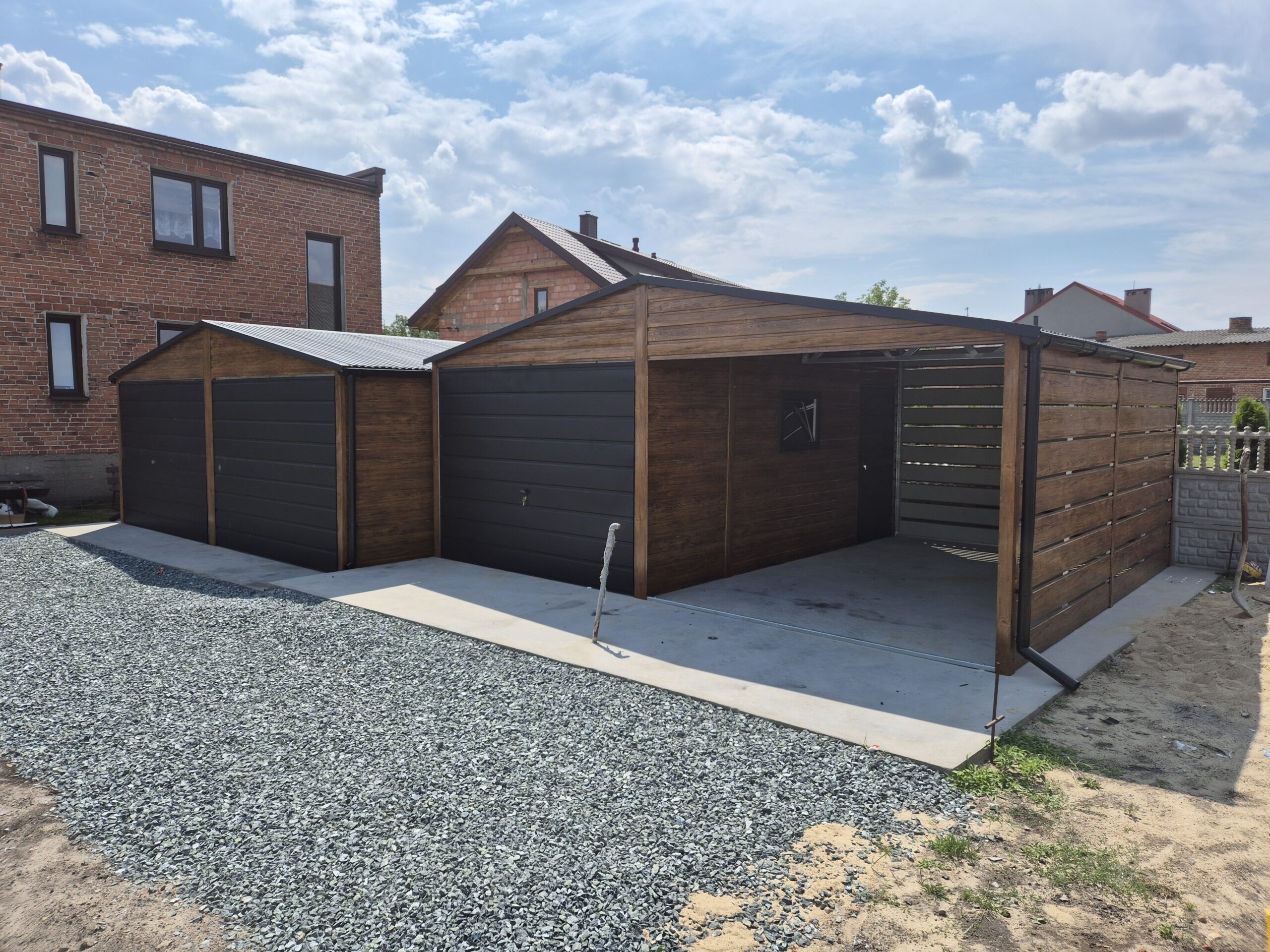 2x Garaż drewnopodobny