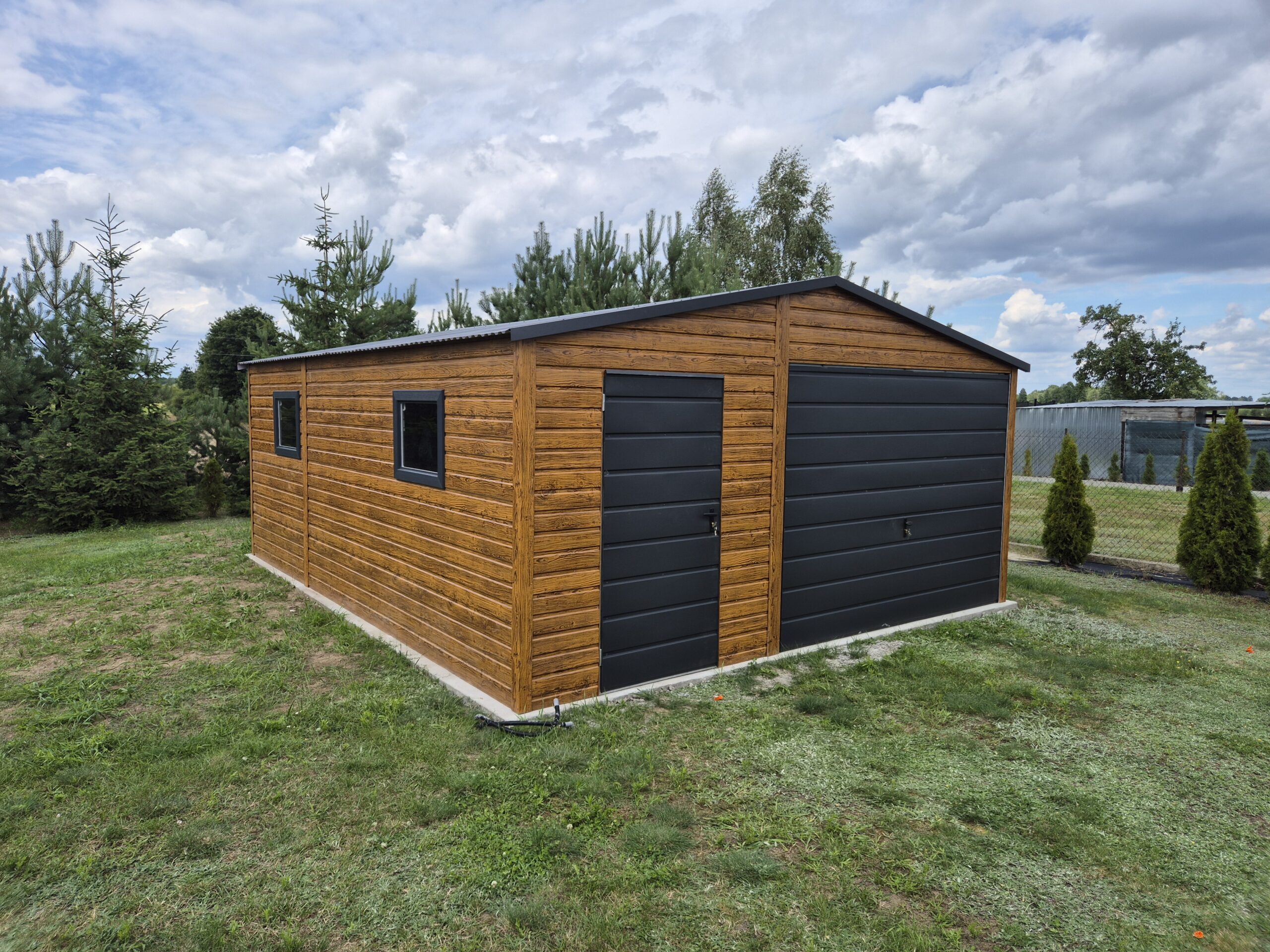 Garaż blaszany premium