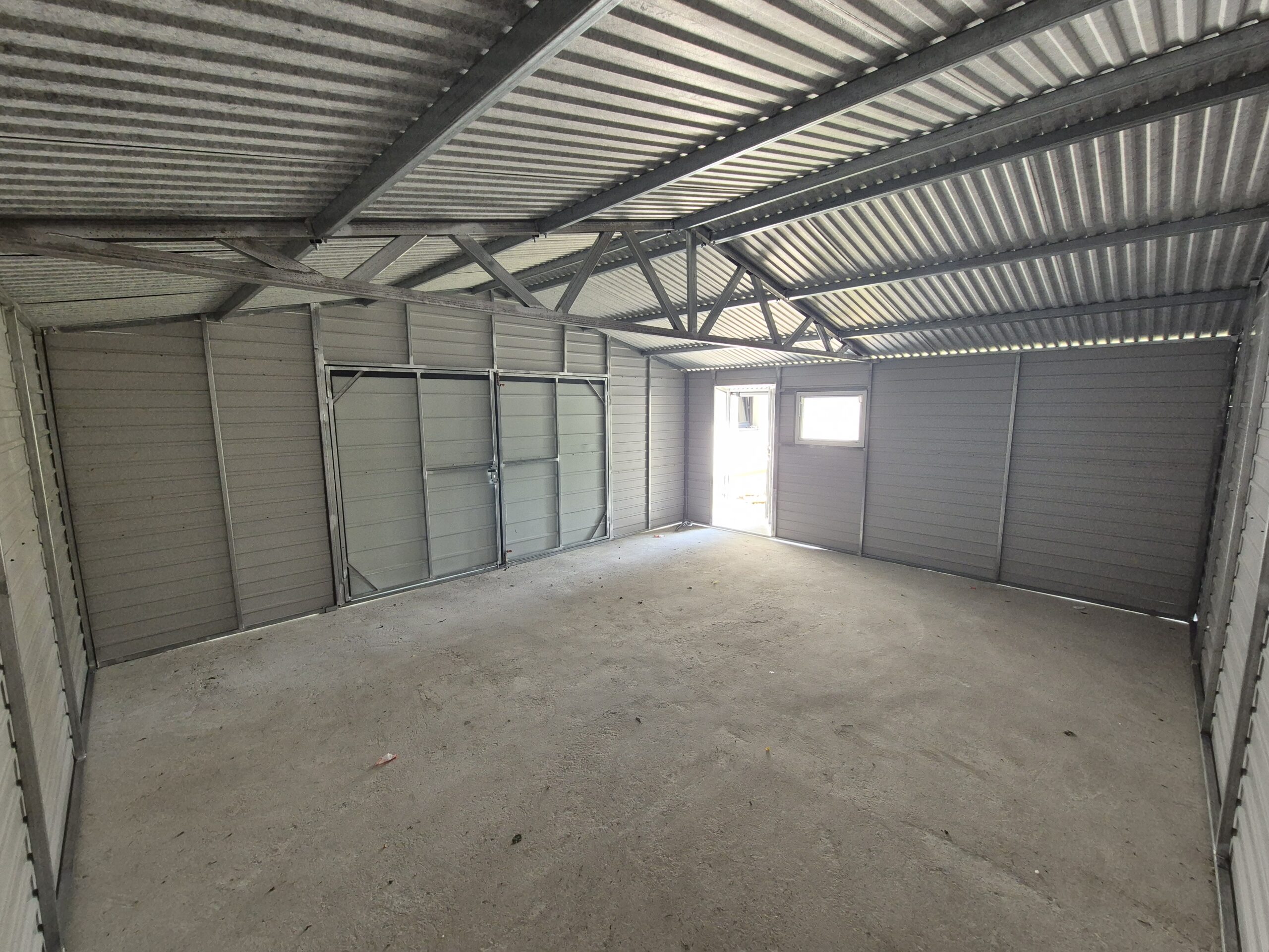 Konstrukcja garażu blaszanego