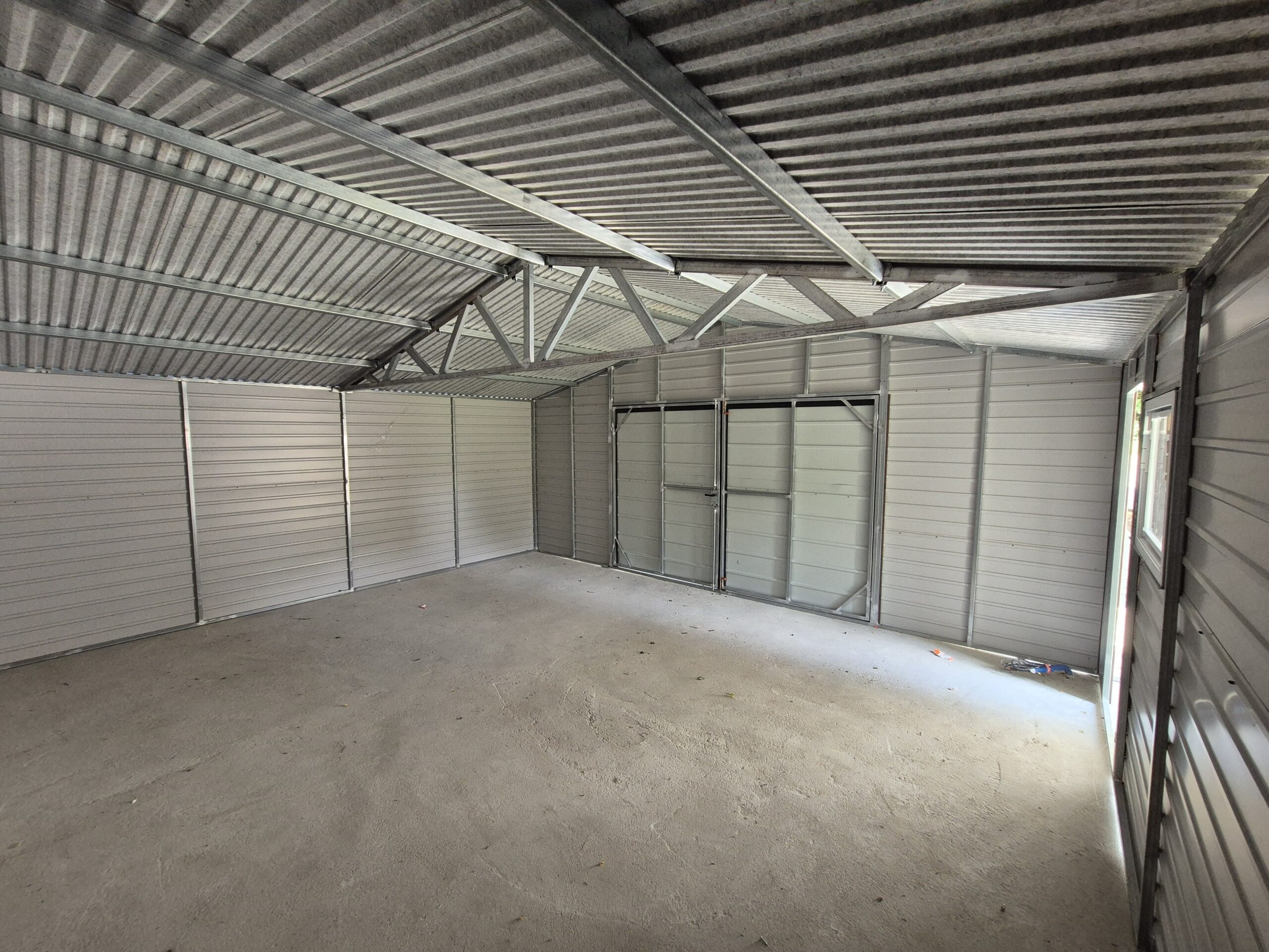 Konstrukcja garażu blaszanego