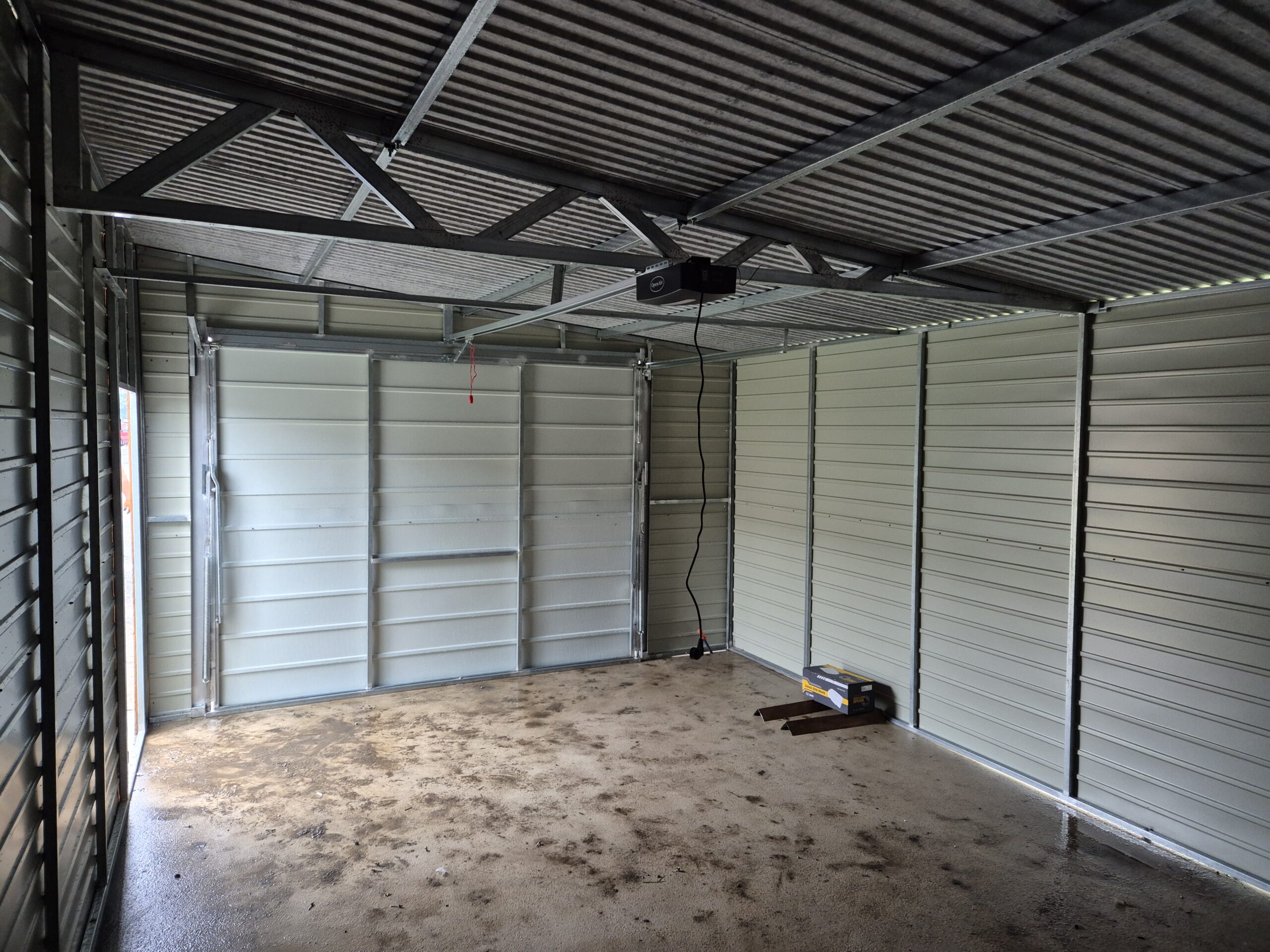 Konstrukcja garażu blaszanego